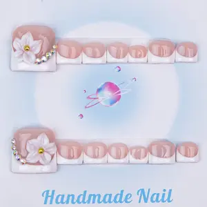 Nailssbysheccid, 14PCS Foot Covers, square shape ,100% handmade, simple style, combined with French style, 3D, suitable for summer outings to wear, it is the best gift for girls! Comes with jelly glue, crystal sticks and twisting rods. Handmade Press Ons