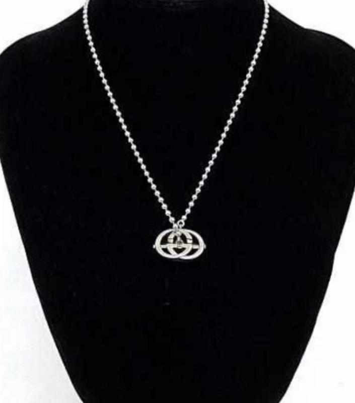 Pre-owned the goats dept Sterling Silver Necklace GUCCI Beaded "GG" Logo #266