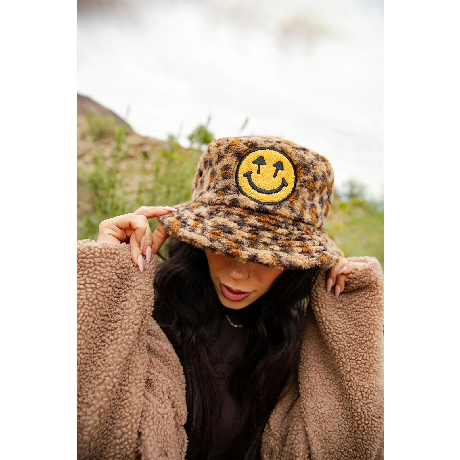 Happy Caps Leopard Sherpa Bucket Hat - Fuzzy Animal Print Winter Hat