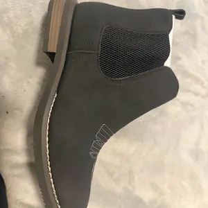 Men’s Western Cowboy Boots, Square Toe Chelsea Ankle Boots, Casual, Retro, Stylish, Classic, Comfortable, and Versatile.Available in Khaki & BlackFootwear for Outdoor and Casual Wear, Closed-Toe Style