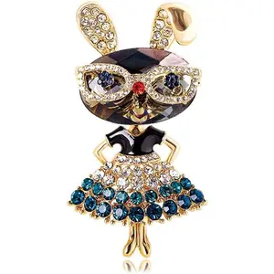 Rhinestone Lady Rabbit Brooch Pin for Women Girls Fashion Gold Plated Crystal Bunny Animal Brooches Lapel Pins Dainty Cute Graduation Honors Easter Jewelry Gift for Daughter Teacher Students