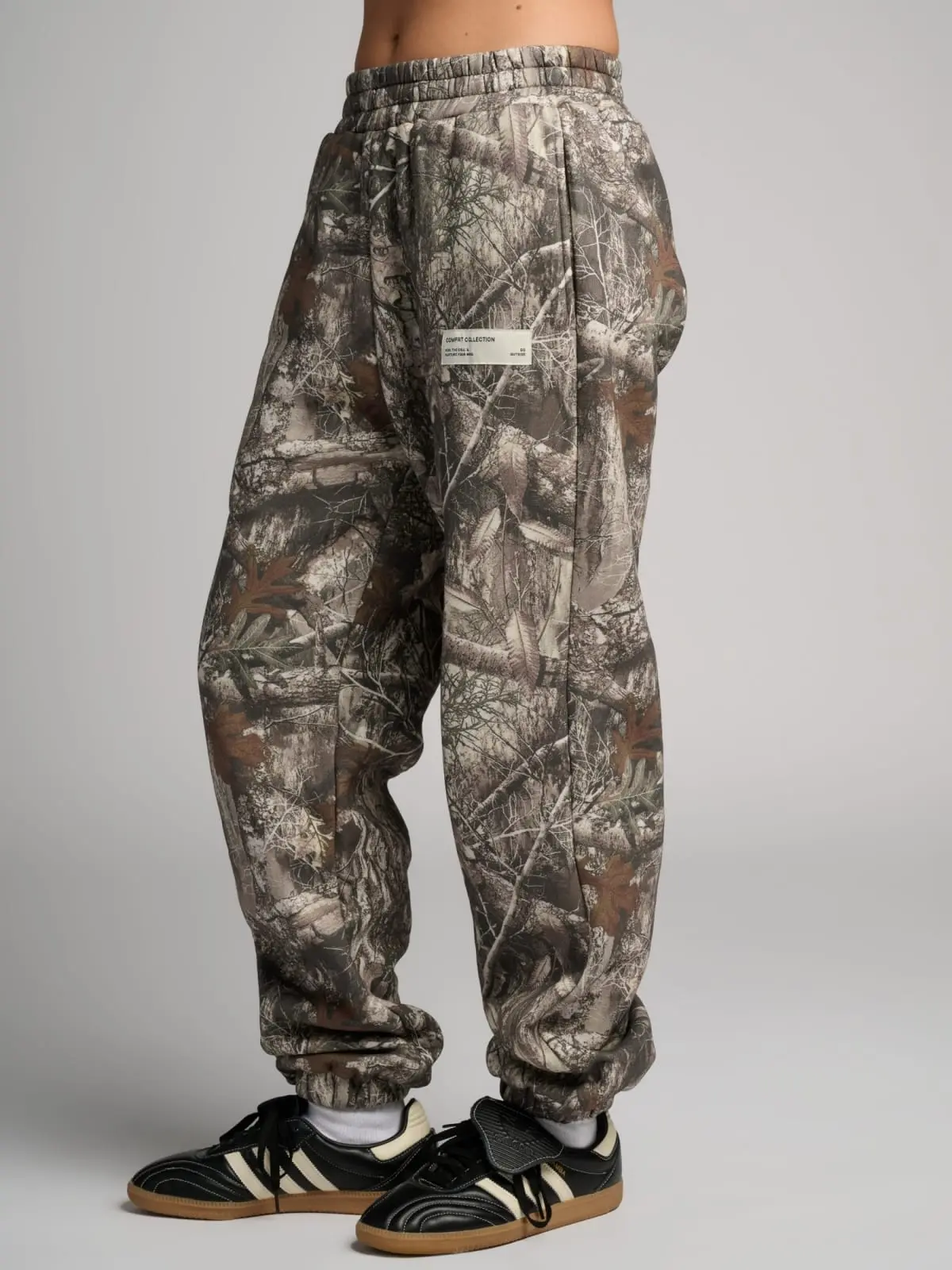 Comfort Realtree Camo Jogger Pant, Camouflage Print Sweatpants with Pockets and Drawstring Waist, Men's Woods Hunting Sweatpants, Southern Casual Lounge Wear, Gift for Him Her