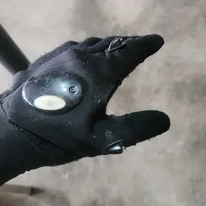 LED Rechargeable Flashlights Gloves, 1 Count/1 Pair Lighted Outdoor Sports Gloves, Suitable for Fishing, Camping, Hiking and Survival Rescue, Travel Accessories, Fishing Lights, Fishing Accessory, Fishing Gear, Tactical Flashlights