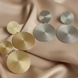 Linked Luxe accessory earrings