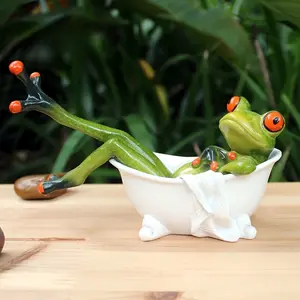 Unique frog bath set decoration, imaginative frog statue tabletop decoration suitable for indoor and outdoor water pools, planters, Garden Accessories, and creative home and outdoor decorations.