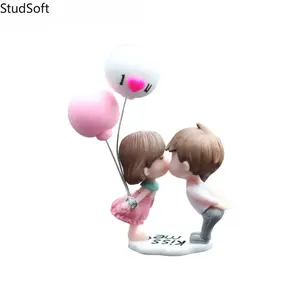Cute Couple Resin Figurines Popular Girly Car Decor Trinket Creative Balloon Dashboard Ornament Charming Durable Room Display Small Gift