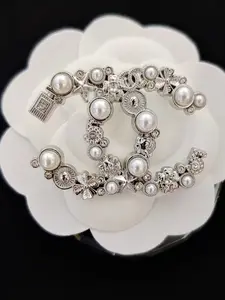 Water Drill and Pearl Brooch, Elegant Lapel Decoration, Women's Versatile Accessory, Suitable for All Occasions, Stylish Jewelry