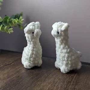 Crochet Alpaca Plush Mini - Alpaca Amigurumi - Handmade Plushie - Gift - Mini Stuffed Animal