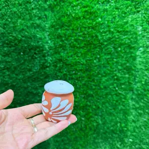 Salero Relieve (Cielito Lindo) color Terracota Boca Blanco Sets.