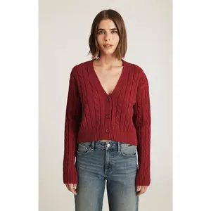CROPPED CABLE-KNIT CARDIGAN IN RIO RED