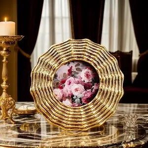 Elegant European Style Round Photo Frame, Decorative Spiral Design for Home Display & Photography Props, Single Piece