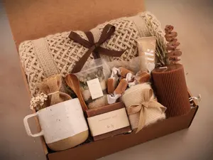 Gift Box Hygge with Blanket, Sending a hug, Thinking of you, Sympathy gif.t, Bereavement gif.t, Encouragement gift, Sympathy gift basket