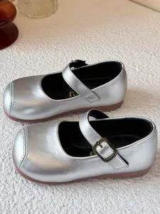 Square Toe Mary Jane Toddler Shoes with Buckle Closure, Soft Sole Vintage Style, Casual Flat Shoes, Perfect for School and Streetwear