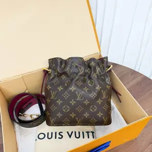 Pre-owned Louis Vuitton Leather Shoulder Bags 7.8'' R14359 Shoulder Bag C6846314482 0324 T1 Chloe