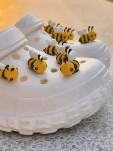 9-Piece Bee Shoe Charms Set, Natural Outdoor Footwear Accessories for Girls & Boys, Cute Bead Decorations for Sandals & Slippers, Charm Accessory