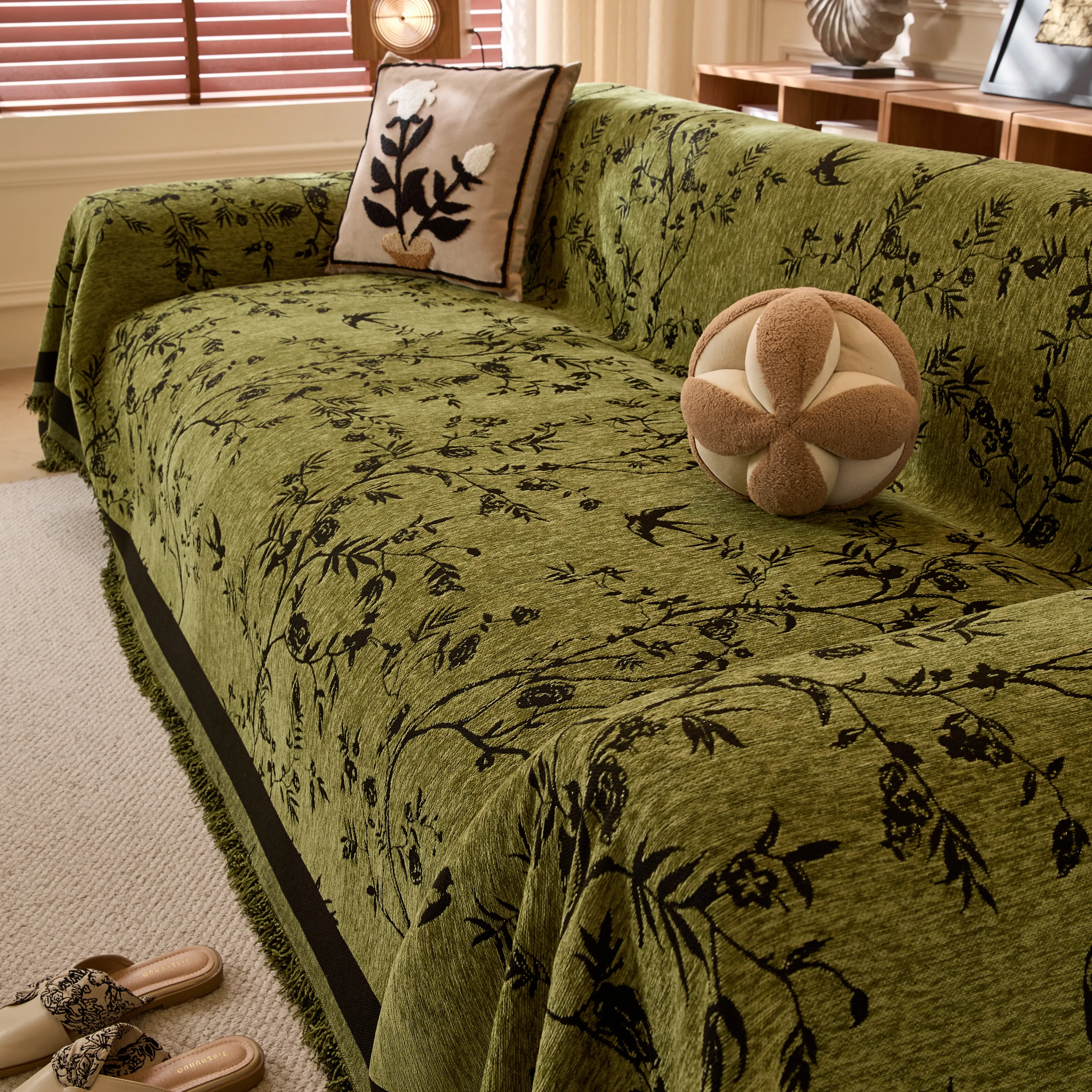 MeridianHome 1-Count Non-Customised Retro Vintage Chenille-Polyester Sofa Cover - 1-Piece Midday Line Plant Pattern Waterproof Washable Couch Cover for Home Living Room Protection & Decor Enhancement, Waterproof Sofa Cover, Washable Sofa Slipcover