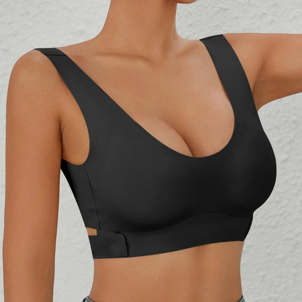 EssElegance Women's Seamless Criss-Cross Back Bra Wireless Push-Up Bralette Flattering V-Neck Everyday Comfort Crop Top with Adjustable Side Hooks Back-Smoothing Lift Support Breathable Activewear Perfect for Yoga, Gym & Daily Wear - Black