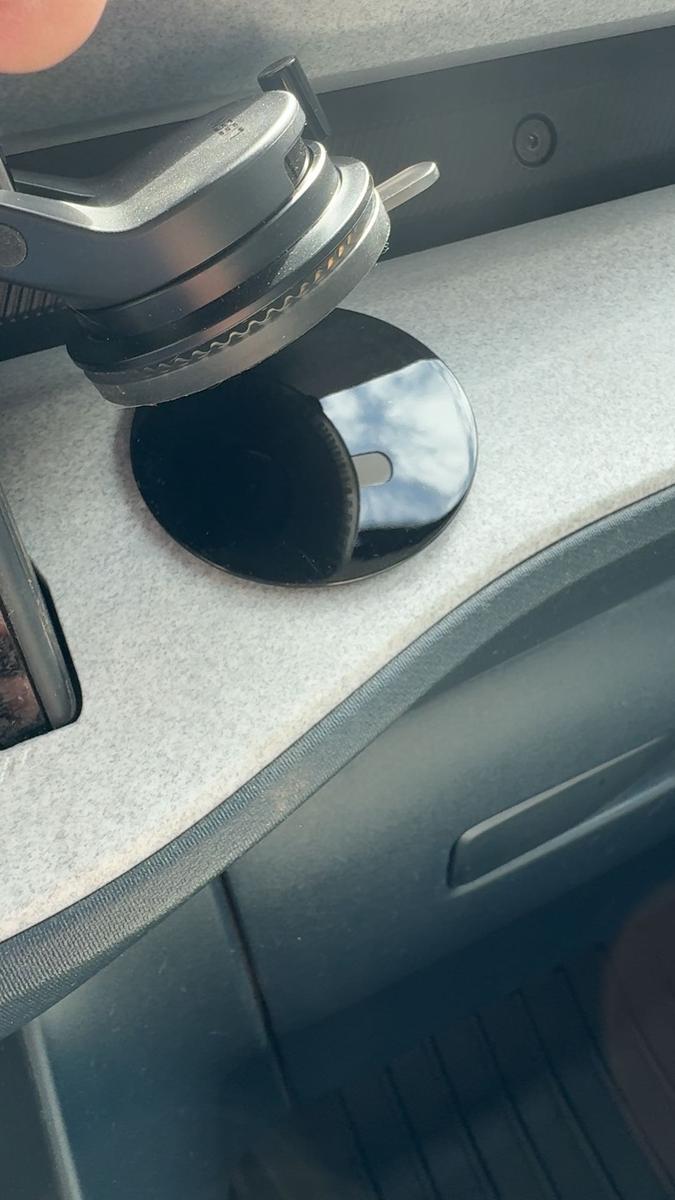 Item: Upgraded version-black