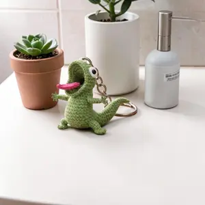 Mini Crochet Lizard Plush Keyring - Funny Animal Bag Charm Gift Compact Portable Versatile Accessory for Keys or Bag