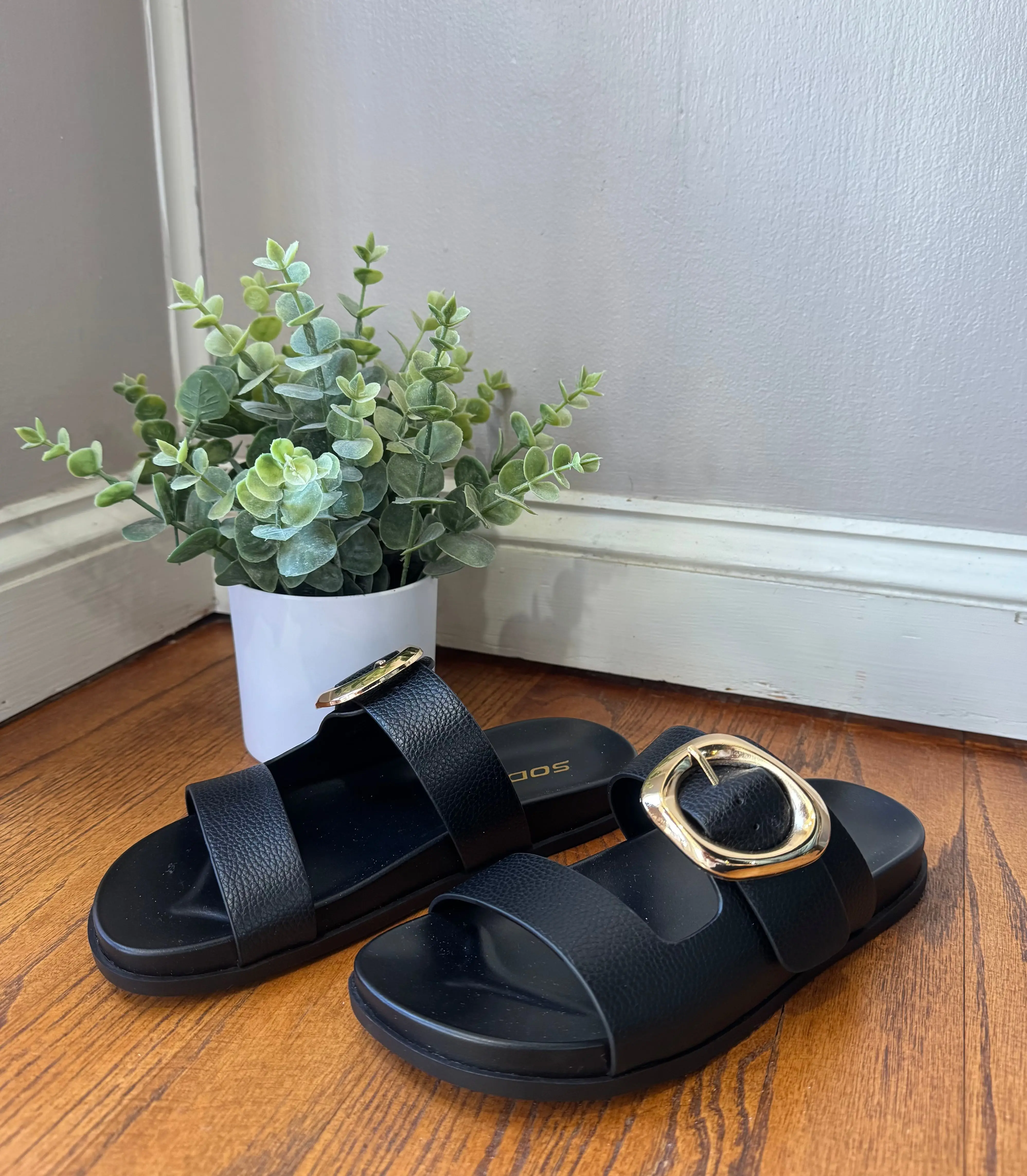 Black gold buckle sandal Black gold buckle sandal