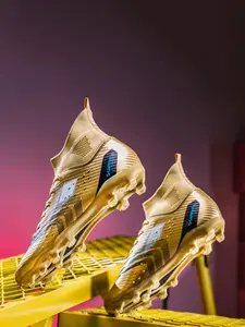 Men's Letter Print Lace Up Soccer Shoes, Comfortable Breathable High Top Football Shoes, Professional Football Cleats for All Seasons, Football Field Boots