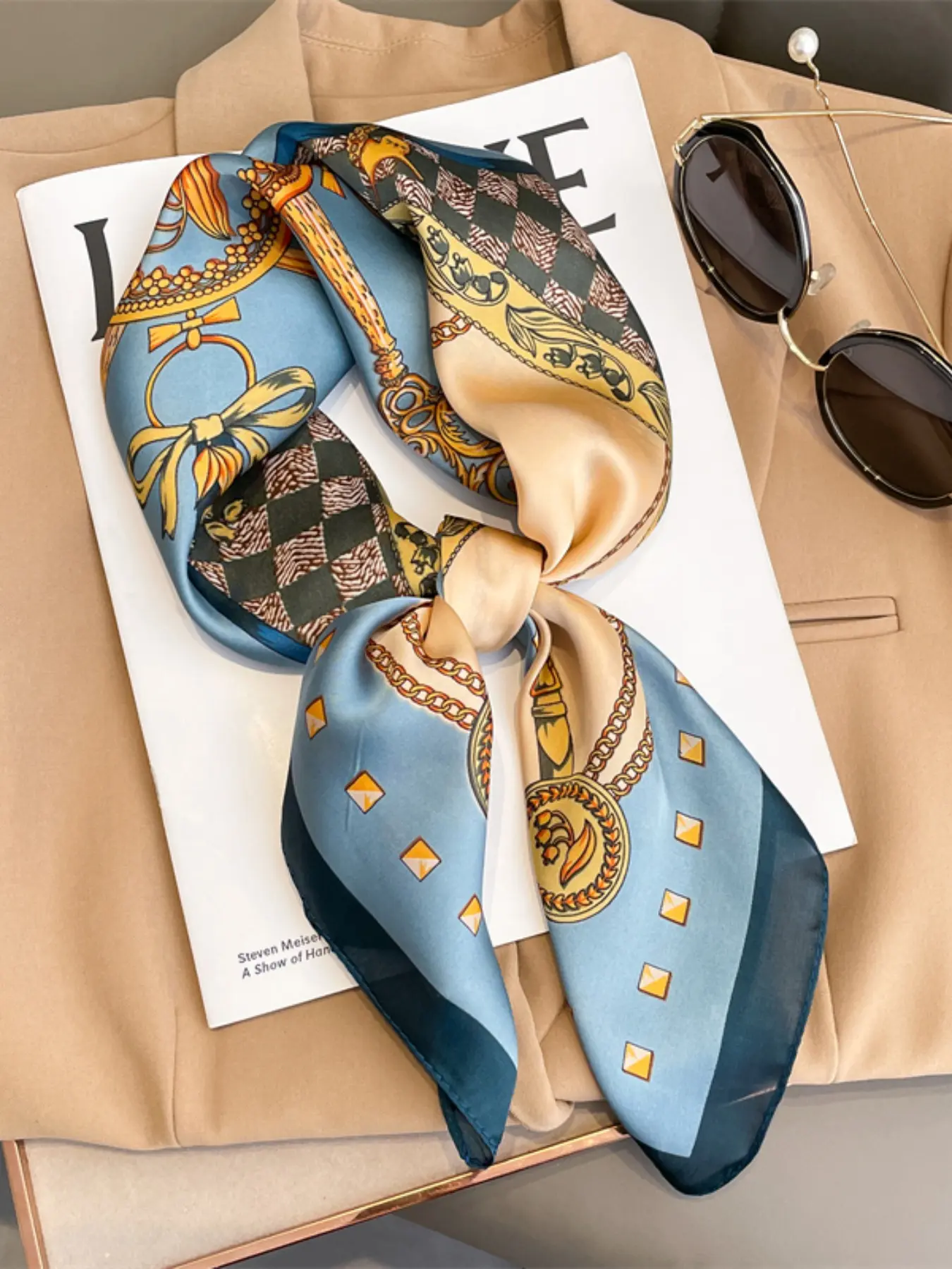 Women's Fashion Scarf 70x70 Cm, New Silk Satin Square Scarf, Printed Polyester Scarf, Elegant Accessory for Ladies, Perfect for All Seasons