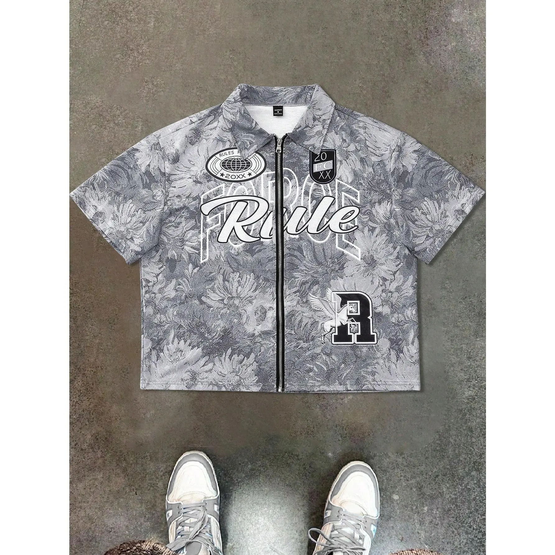 Men's Graphic Shirt, Casual Oil Painting Streetwear Top with a Quarter-Zip Neck and Short Sleeves, Party Ready, Graphic Tee, Print, Watch Party, Graphic Shirts