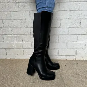 Luna Women's Boot - Perfect for Any Occasion - Girl wide calf