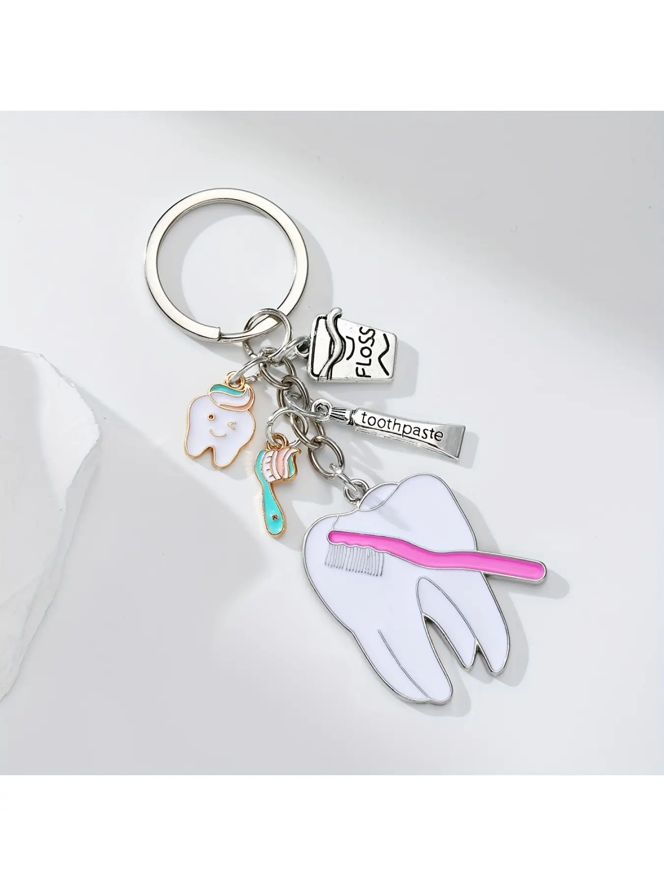 1 tooth keychain with toothpaste, floss, toothbrush and toothpaste pendant, bag, purse, luggage accessories, Cute keychain, ideal for dental office souvenirs