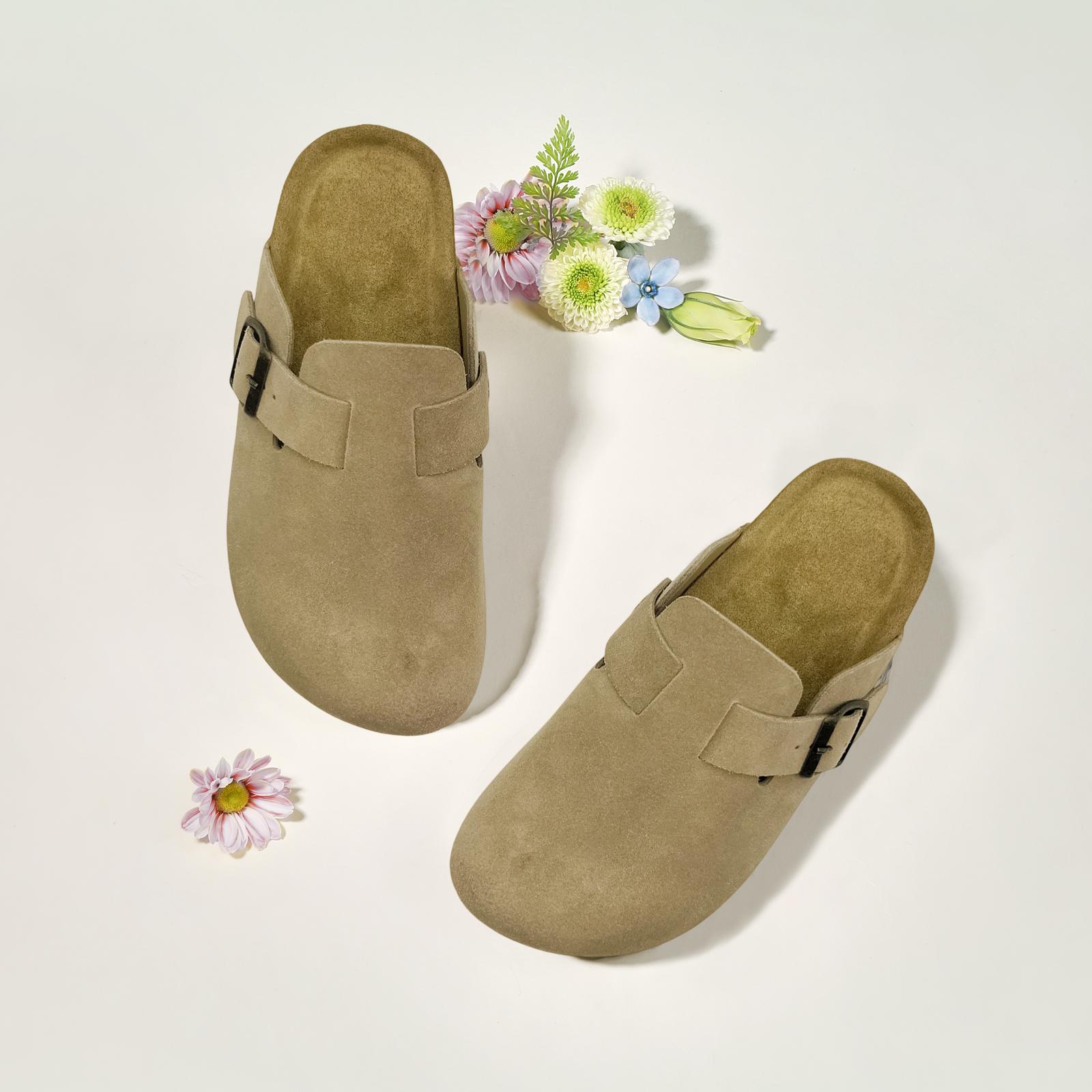 Kids' Premium Suede Clogs with Adjustable Shoes – Comfortable Retro Mules for Boys and Girls, Perfect for Casual Daily Wear & Outdoor Play
