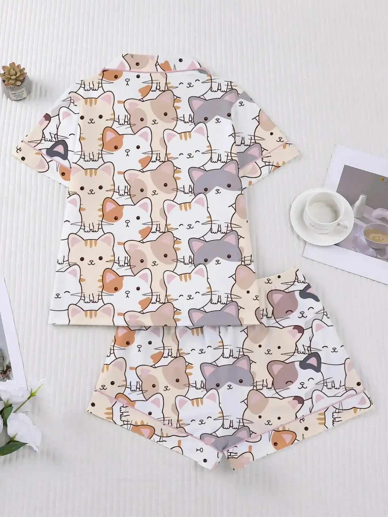 Cartoon Cat Print Pajama Set Pyjamas Pjs Nightwear Loungewear Home Sleepwear Womenswear for Women, Short Sleeve Shorts, Casual Homewear Everyday, Perfect Festive Occasions and Family Gatherings bodycon fashion forward