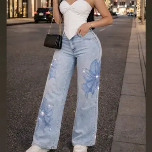 Divine Flowers Jeans Sparkle Stretch with Pedreria for a Stylish Look