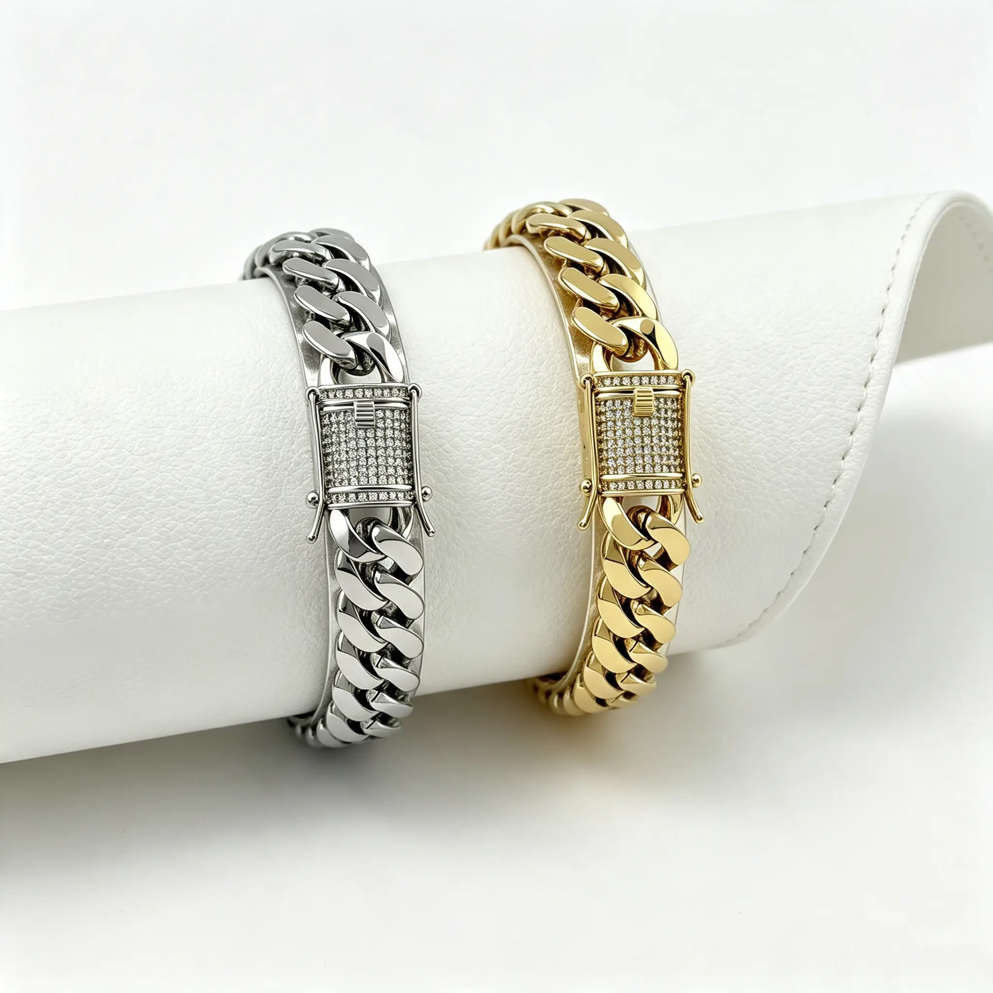 Men Heavy Miami Cuban Link Bracelet,18K Gold Plated Stainless Steel Iced‑Out Paved Zircon Box Clasp Hip‑Hop Street Jewelry Gift for Him<br/><br/>