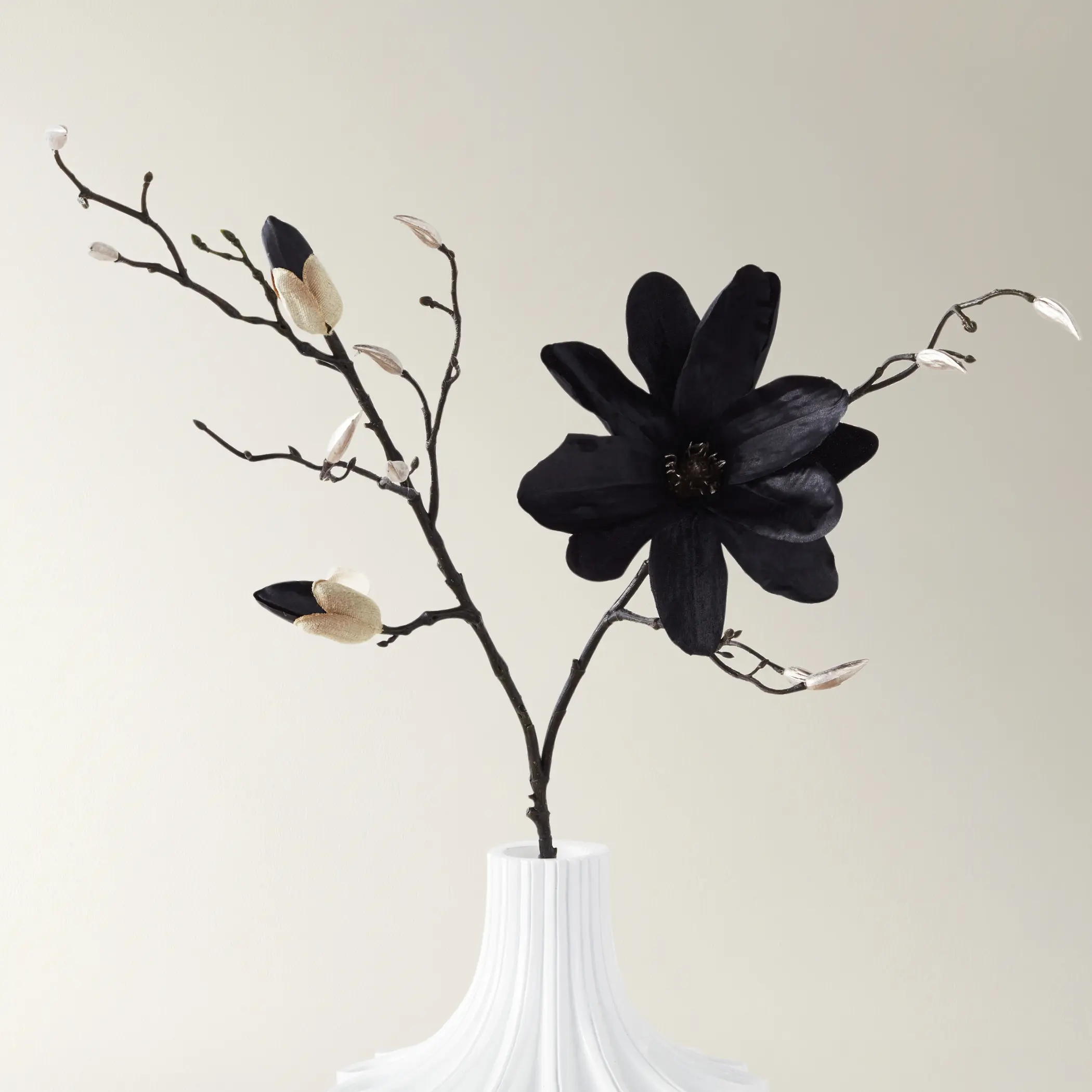 Z Gallerie 3-Piece Synthetic Magnolia Spray Topiary Set - Polyester Photorealism Decorative Faux Flower, Lifelike Look Floral Decor for Indoor Home Living Room Ornaments