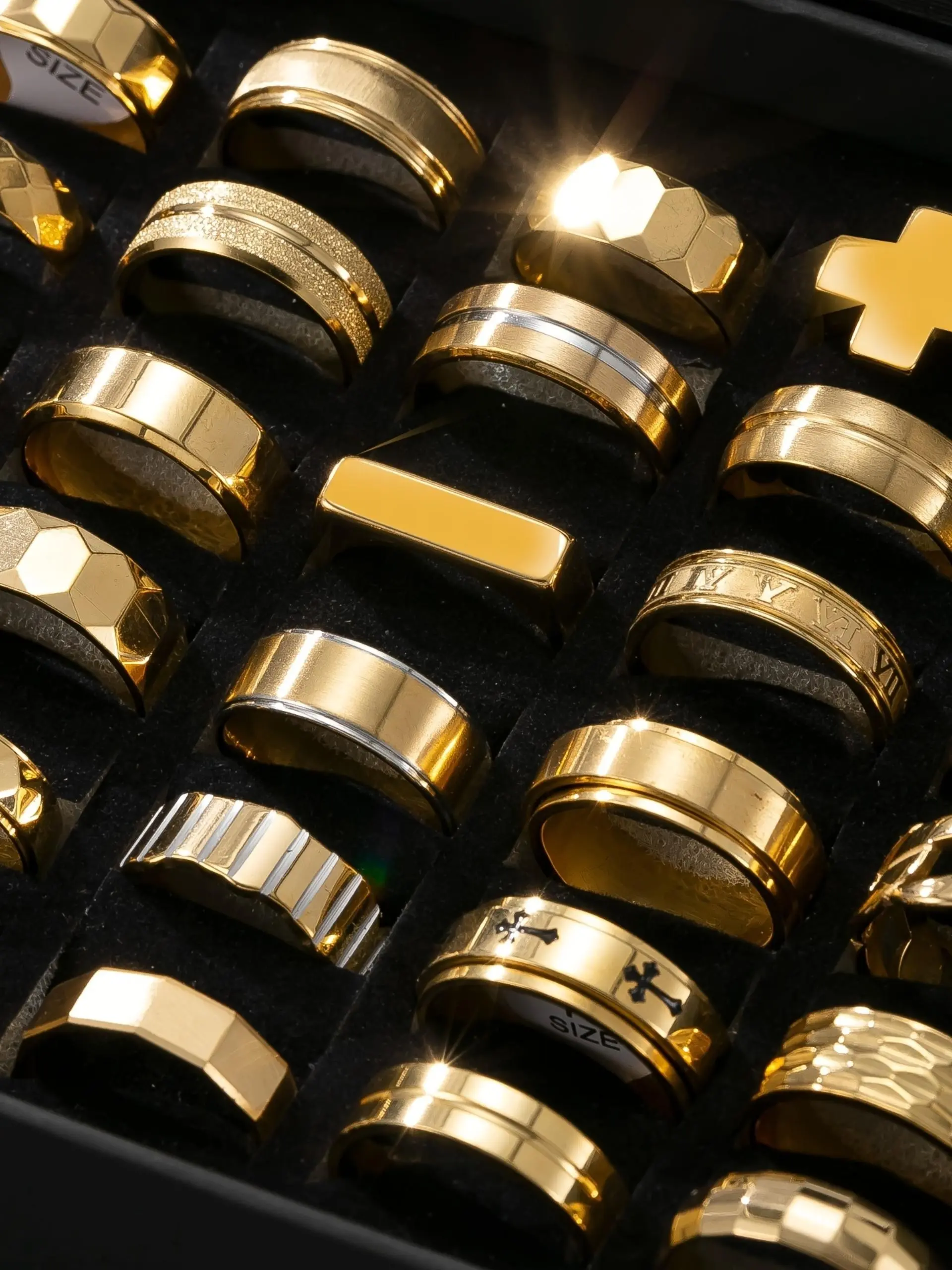 Random 24pcs Fashion Stainless Steel Men's Rings, Metal Rings, Stackable Rings, Rotating Openwork Ring, Simple Hollow Design, Rotatable Stress Relief, Waterproof Non-Fading, Allergy-Free Gift Option, Random Set Rings, Stress Relief Jewelry