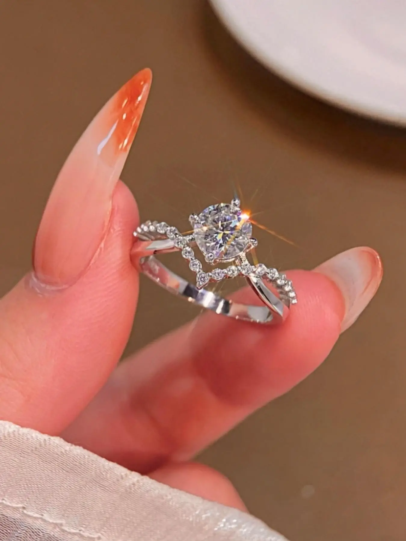 S925 Sterling Silver 1 Carat Synthetic Moissanite Ring, Luxury Engagement Ring for Women, Trendy All-match & Exquisite Jewelry for Birthday Gift