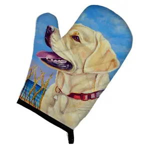 Carolines Treasures  Yellow Labrador at the Beach Oven Mitt