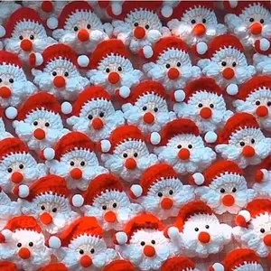 6 Pack Hand-Knitted Yarn Decoration Santa Claus Brooch Finished Product Christmas Ornaments Set 6Pcs Order