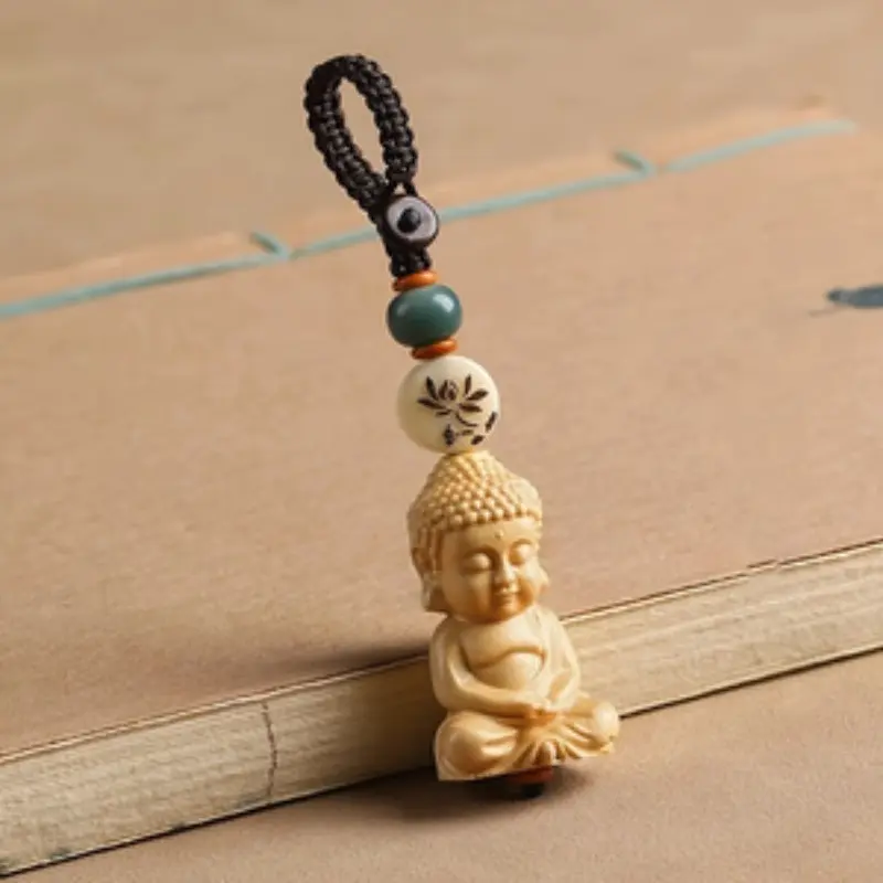 Carved Boxwood Buddha Pendant Keychain for Men, Elegant Guanyin Buddha Design, Perfect Gift for Car Enthusiasts, Unique Accessory, Key Accessories