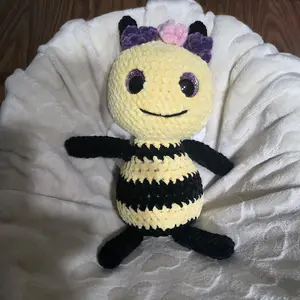 Crochet Large bumblebee
