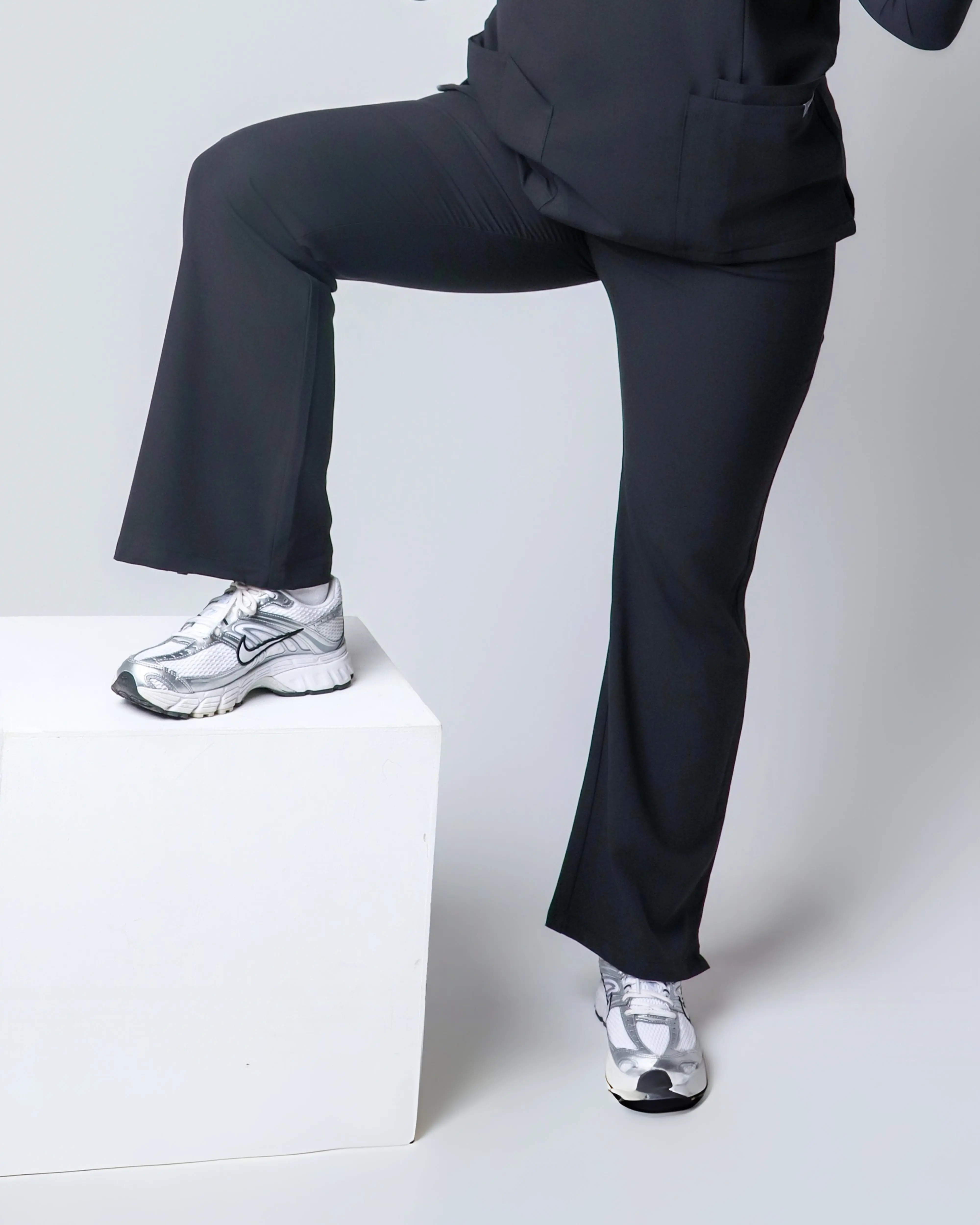 Atria Scrub Pants