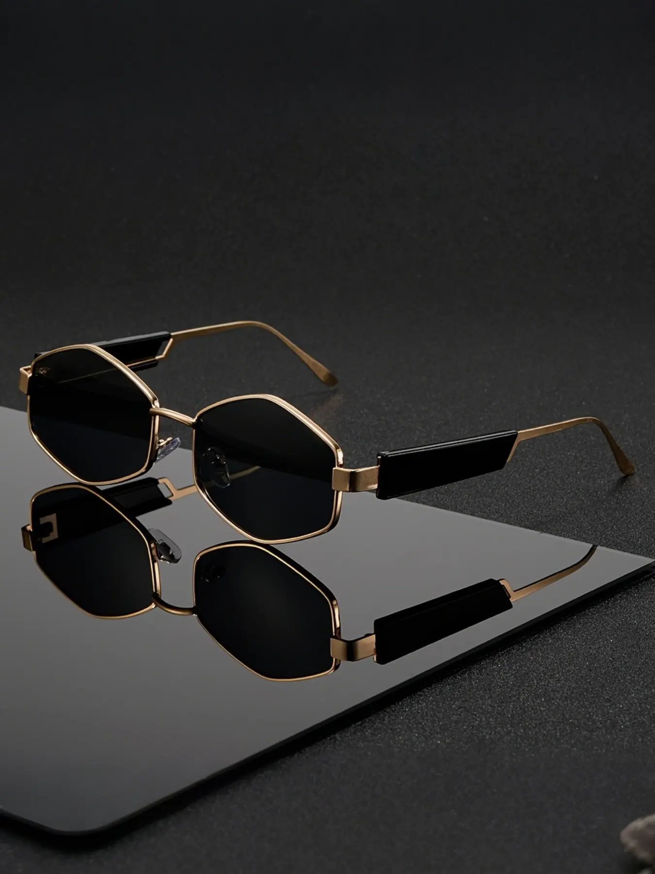 New European and American retro polygonal diamond sunglasses for men with a high-end feel, American fashion party for women, sunglasses