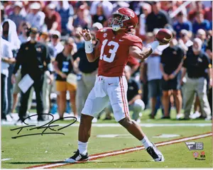 Tua Tagovailoa Alabama Crimson Tide Autographed 8" x 10" Passing Photograph - Fanatics Authentic Certified