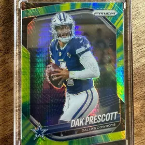 2025 Panini Prizm #57 Dak Prescott Hyper Prizm /200 Dallas Cowboys