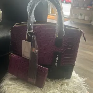 Alyssa Rich Purple & Black Toned Satchel Style Purse with Groovy Cheetah Print Silk Lining Lots of Compartments Long Strap & Tassel Matching Wallet
