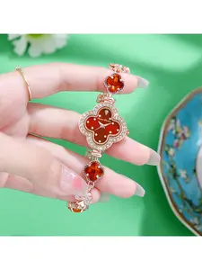 Four-leaf clover women's bracelet watch, Fashionable Wristwatch, light luxury niche high-end simple and fashionable waterproof watch, Jewelry Watch, suitable for daily wear decoration and special occasions