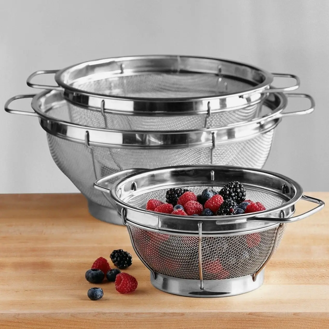 Williams Sonoma Stainless-Steel Mesh Colander, Set of 3