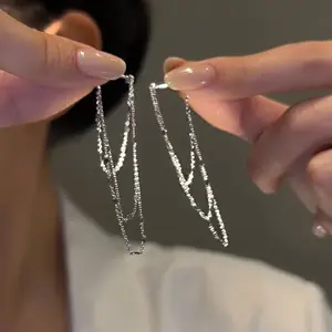 Shiny long multi-layered chain tassel earrings with silver studs, DDES0166 suitable for women with larger faces, fashionable and elegant with a high-end feel, 14K Gold-Plated