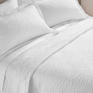 Coverlet  Size | Lightweight & Breathable  Blend | Bedspread with  Wash-Activated Ripple Texture | Hotel Bedspread | White Quilt for  Season Comfort