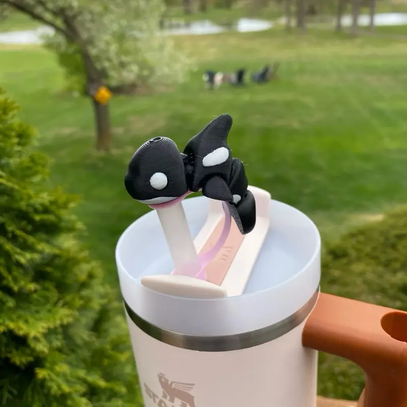 Articulated Orca Killer Whale Cute Straw Toppers and Charms for Stanley Tumbers & 9.5mm Straws with Durable PLA Design - Stylish, Beverage